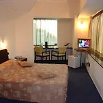 Hotel Dacia Rrt 4*