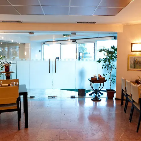 Dacia Rrt 4* Bükreş