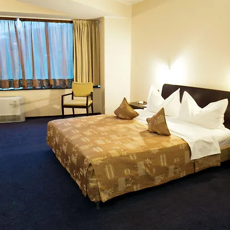 Hotell Dacia Rrt 4*